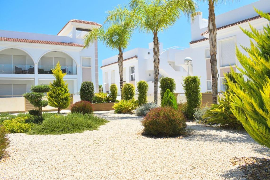 New Build Apartment On Beautiful Modern Complex روخاليس المظهر الخارجي الصورة