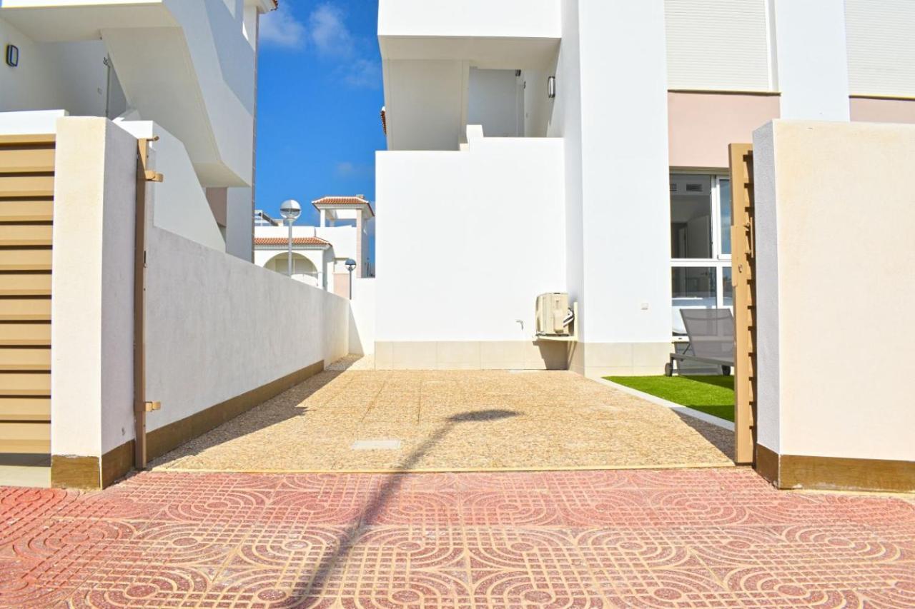 New Build Apartment On Beautiful Modern Complex روخاليس المظهر الخارجي الصورة
